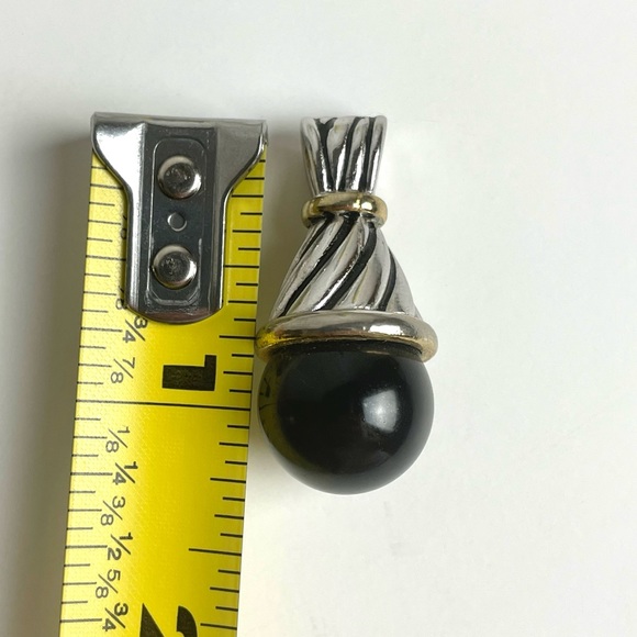 Onyx Pendant - Picture 2 of 3